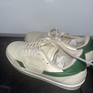Oliver Cabell - Vegan Low Ocean Sneakers Size 37 Green Eu Size Great Condition
